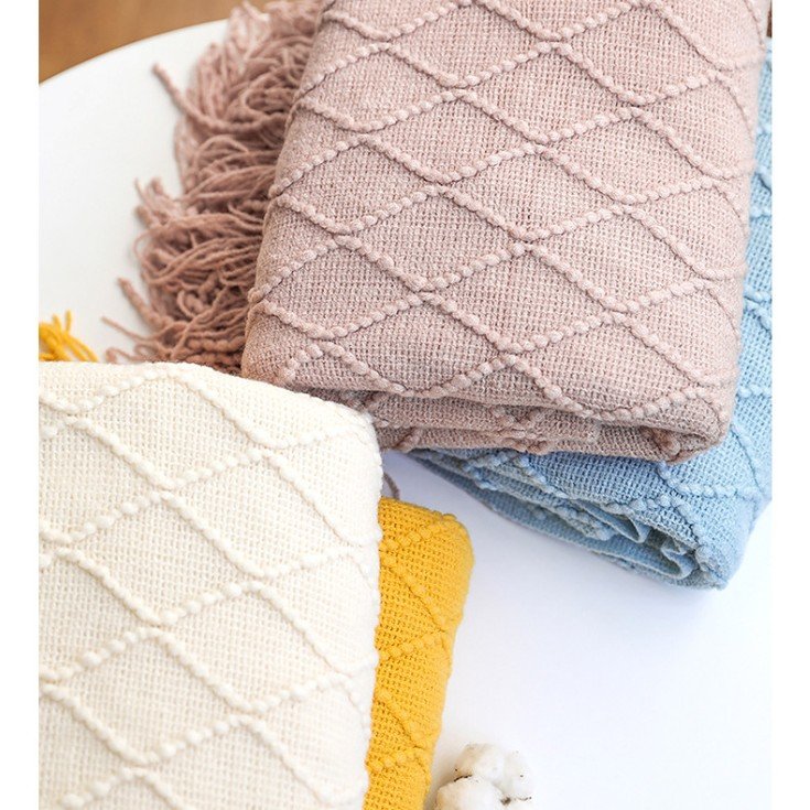 Diamond-shaped sofa blanket throw - Image 3